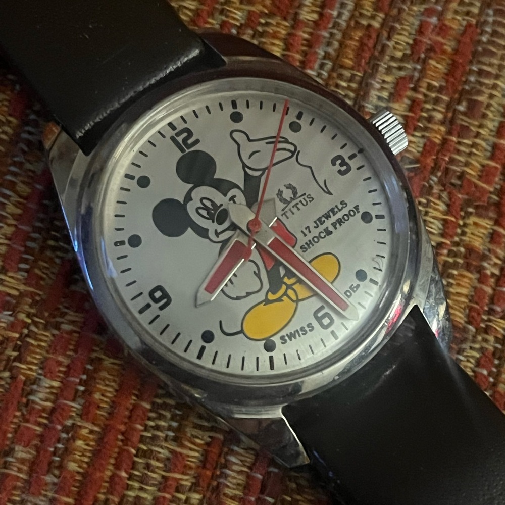 Mens Titus Character Wristwatch